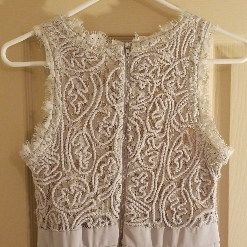 GRAY LACE DRESS - Picture 3 of 4